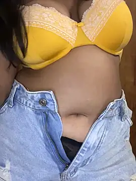 Snapshot of Doodhwaali chatting on 03/16/25, 03:39 Doodhwaali online show from 03/16/25, 03:39