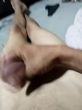 uelytom online show from 04/17/26, 06:27