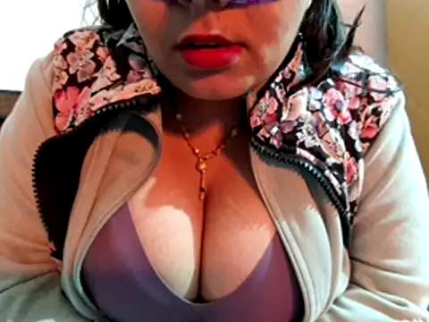 Snapshot of Anjalihotwife chatting on 12/26/24, 03:16 Anjalihotwife online show from 12/26/24, 03:16