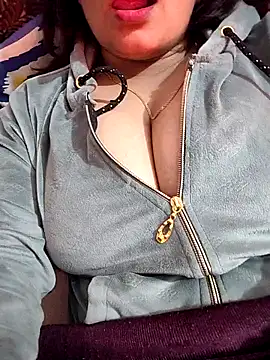 Snapshot of Anjalihotwife chatting on 01/18/25, 06:43 Anjalihotwife online show from 01/18/25, 06:43