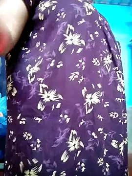 BERRY 00 online show from 02/17/25, 06:09