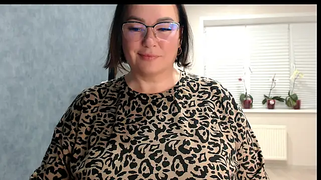 Nora Star online show from 03/12/26, 05:30