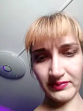 Snapshot of Nika_Kitten chatting on 12/30/24, 09:37 Nika Kitten online show from 12/30/24, 09:37