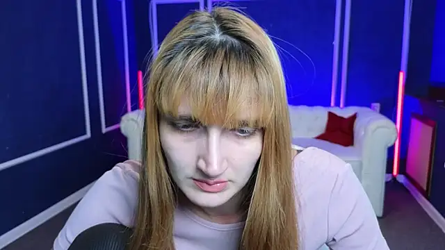 Snapshot of Nika_Kitten chatting on 01/13/25, 02:42 Nika Kitten online show from 01/13/25, 02:42