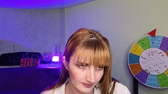 Snapshot of Nika_Kitten chatting on 02/11/25, 08:31 Nika Kitten online show from 02/11/25, 08:31