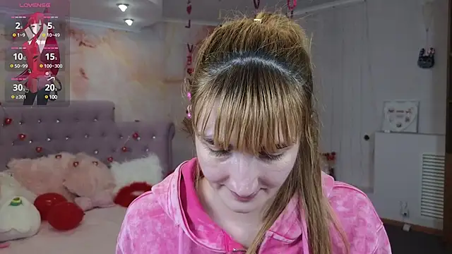 Snapshot of Nika_Kitten chatting on 02/16/25, 08:11 Nika Kitten online show from 02/16/25, 08:11