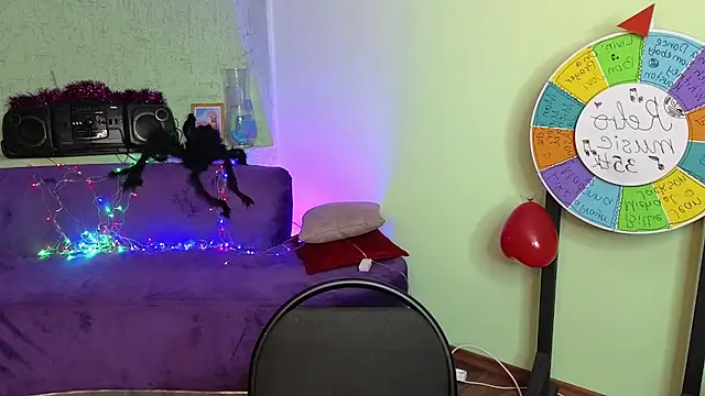 Snapshot of Nika_Kitten chatting on 02/22/25, 05:24 Nika Kitten online show from 02/22/25, 05:24