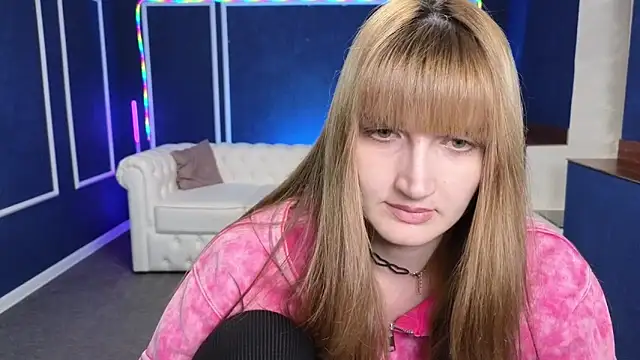 Snapshot of Nika_Kitten chatting on 03/03/25, 06:44 Nika Kitten online show from 03/03/25, 06:44