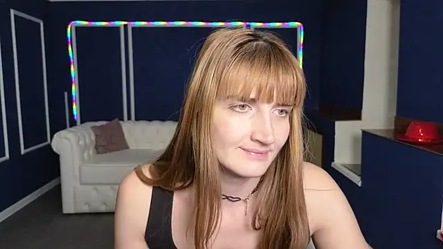 Snapshot of Nika_Kitten chatting on 03/05/25, 08:42 Nika Kitten online show from 03/05/25, 08:42