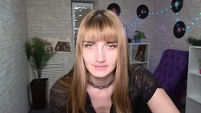 Snapshot of Nika_Kitten chatting on 03/12/25, 09:13 Nika Kitten online show from 03/12/25, 09:13