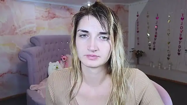 Snapshot of Nika_Kitten chatting on 10/22/25, 05:24 Nika Kitten online show from 10/22/25, 05:24