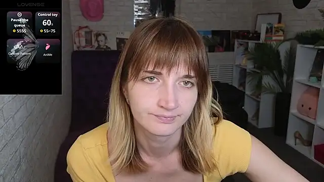 Nika Kitten online show from 04/15/26, 10:44