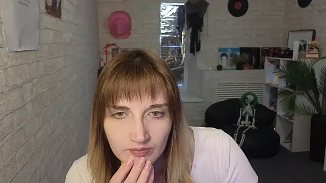 Nika Kitten online show from 04/17/26, 10:07