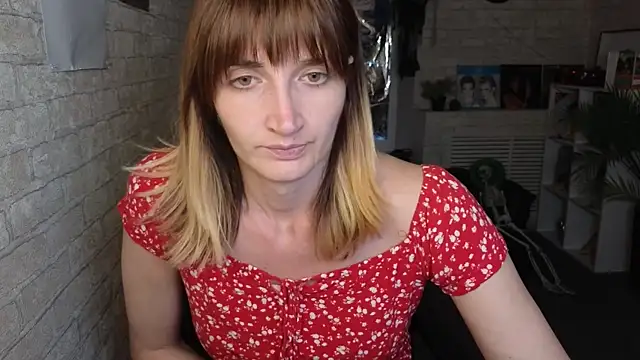 Snapshot of Nika_Kitten chatting on 05/07/26, 10:42 Nika Kitten online show from 05/07/26, 10:42