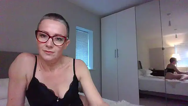 ELEGANT-ARIA36 online show from 12/10/24, 12:05