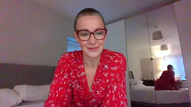 ELEGANT-ARIA36 online show from 01/06/25, 08:35