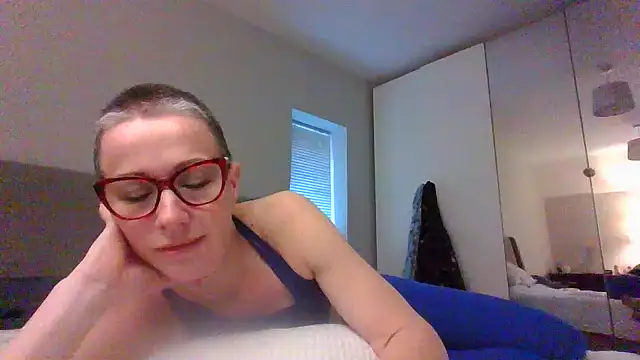 ELEGANT-ARIA36 online show from 01/14/25, 02:43