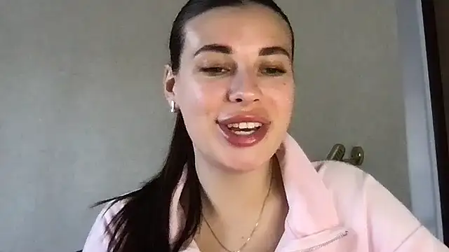 Snapshot of MoonriseGoddess chatting on 04/12/26, 09:47 MoonriseGoddess online show from 04/12/26, 09:47