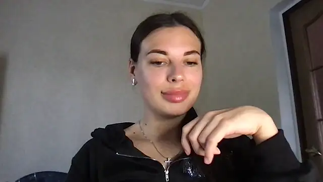 Snapshot of MoonriseGoddess chatting on 04/18/26, 09:13 MoonriseGoddess online show from 04/18/26, 09:13