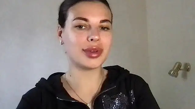 Snapshot of MoonriseGoddess chatting on 04/19/26, 09:52 MoonriseGoddess online show from 04/19/26, 09:52