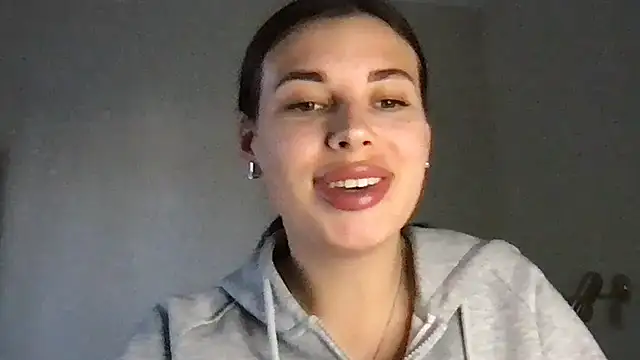 Snapshot of MoonriseGoddess chatting on 04/21/26, 03:28 MoonriseGoddess online show from 04/21/26, 03:28