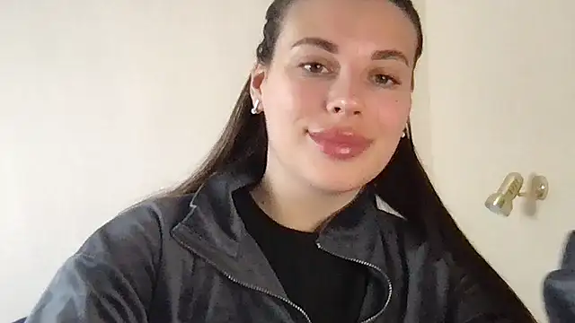 Snapshot of MoonriseGoddess chatting on 04/25/26, 09:23 MoonriseGoddess online show from 04/25/26, 09:23