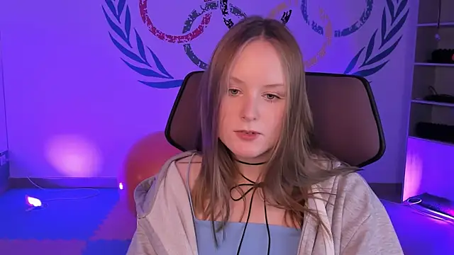 Snapshot of VivienLeeigh chatting on 12/09/24, 07:07 VivienLeeigh online show from 12/09/24, 07:07