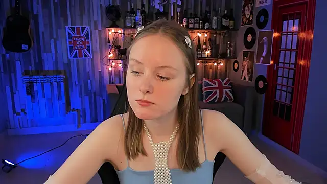 Snapshot of VivienLeeigh chatting on 12/12/24, 05:15 VivienLeeigh online show from 12/12/24, 05:15