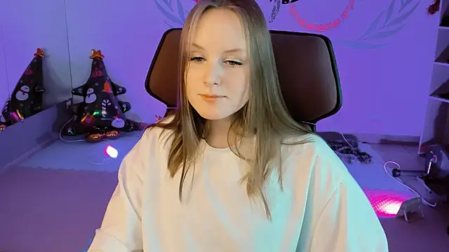 Snapshot of VivienLeeigh chatting on 12/27/24, 02:36 VivienLeeigh online show from 12/27/24, 02:36