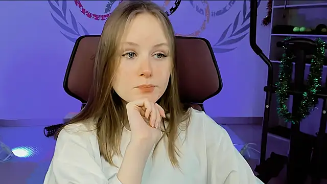 Snapshot of VivienLeeigh chatting on 12/31/24, 08:15 VivienLeeigh online show from 12/31/24, 08:15