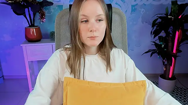 Snapshot of VivienLeeigh chatting on 01/08/25, 07:24 VivienLeeigh online show from 01/08/25, 07:24