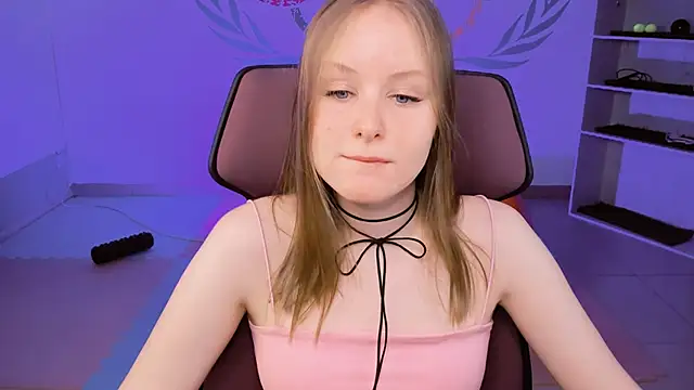 Snapshot of VivienLeeigh chatting on 01/18/25, 09:13 VivienLeeigh online show from 01/18/25, 09:13