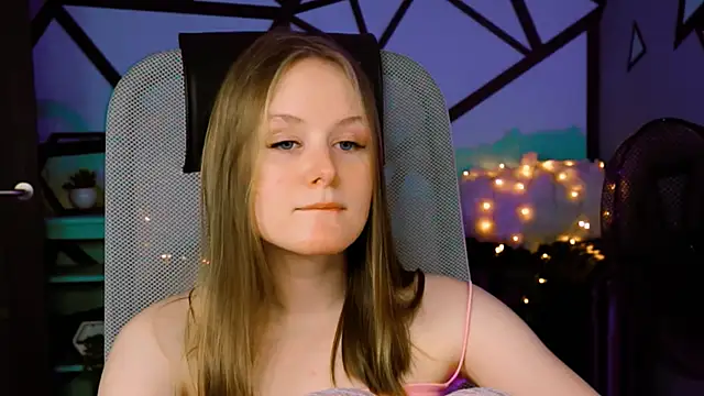 Snapshot of VivienLeeigh chatting on 01/19/25, 06:32 VivienLeeigh online show from 01/19/25, 06:32