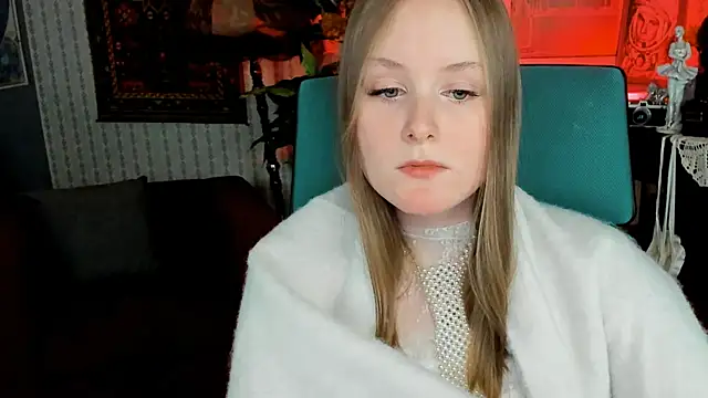 Snapshot of VivienLeeigh chatting on 02/09/25, 04:40 VivienLeeigh online show from 02/09/25, 04:40