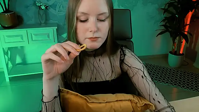 Snapshot of VivienLeeigh chatting on 02/11/25, 07:27 VivienLeeigh online show from 02/11/25, 07:27