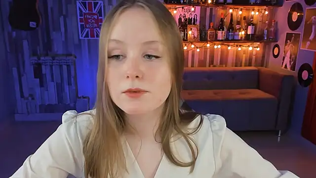 Snapshot of VivienLeeigh chatting on 02/28/25, 01:14 VivienLeeigh online show from 02/28/25, 01:14