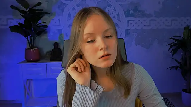 Snapshot of VivienLeeigh chatting on 03/01/25, 09:07 VivienLeeigh online show from 03/01/25, 09:07