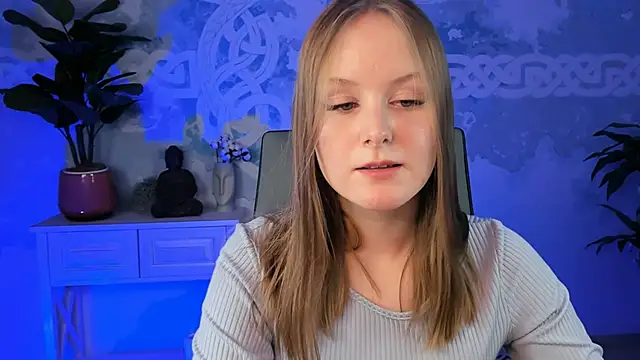 Snapshot of VivienLeeigh chatting on 03/01/25, 12:12 VivienLeeigh online show from 03/01/25, 12:12