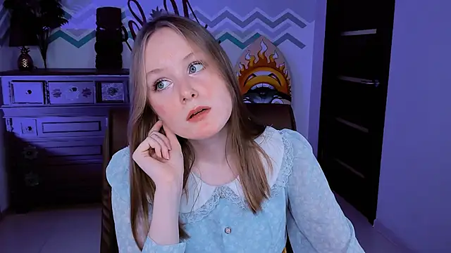 Snapshot of VivienLeeigh chatting on 03/13/25, 05:07 VivienLeeigh online show from 03/13/25, 05:07