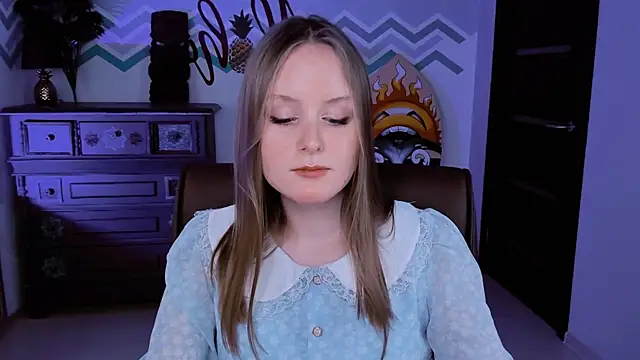 Snapshot of VivienLeeigh chatting on 03/13/25, 11:16 VivienLeeigh online show from 03/13/25, 11:16