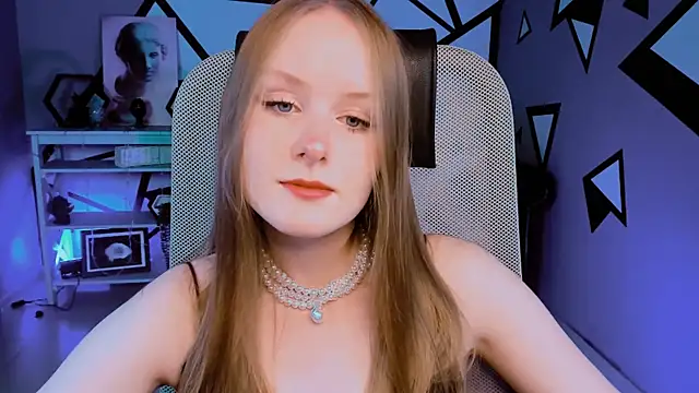 Snapshot of VivienLeeigh chatting on 10/04/25, 09:40 VivienLeeigh online show from 10/04/25, 09:40