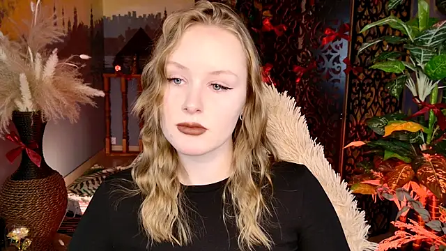 Snapshot of VivienLeeigh chatting on 02/13/26, 09:05 VivienLeeigh online show from 02/13/26, 09:05