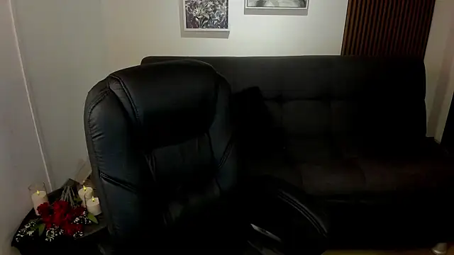 crimson tati  online show from 11/19/25, 04:23