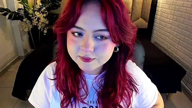 Snapshot of crimson_tati_ chatting on 03/15/26, 03:45 crimson tati online show from 03/15/26, 03:45