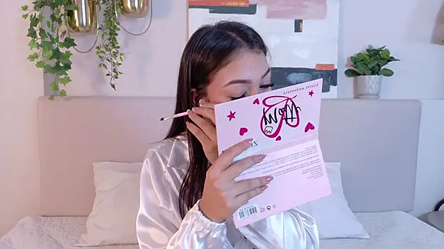 MiaOconner online show from 02/01/25, 11:43