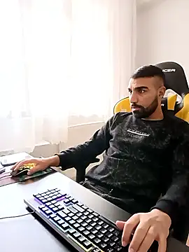 Snapshot of SertSikici022 chatting on 12/05/24, 08:44 SertSikici022 online show from 12/05/24, 08:44