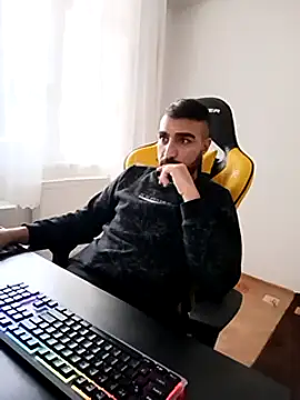 Snapshot of SertSikici022 chatting on 12/05/24, 11:49 SertSikici022 online show from 12/05/24, 11:49