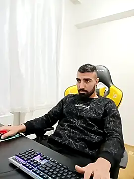 Snapshot of SertSikici022 chatting on 12/05/24, 04:34 SertSikici022 online show from 12/05/24, 04:34