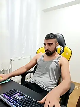 Snapshot of SertSikici022 chatting on 12/06/24, 11:25 SertSikici022 online show from 12/06/24, 11:25