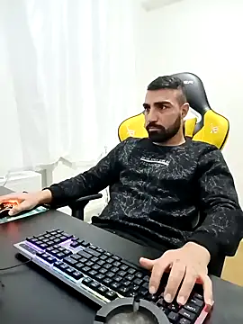 Snapshot of SertSikici022 chatting on 12/07/24, 09:44 SertSikici022 online show from 12/07/24, 09:44